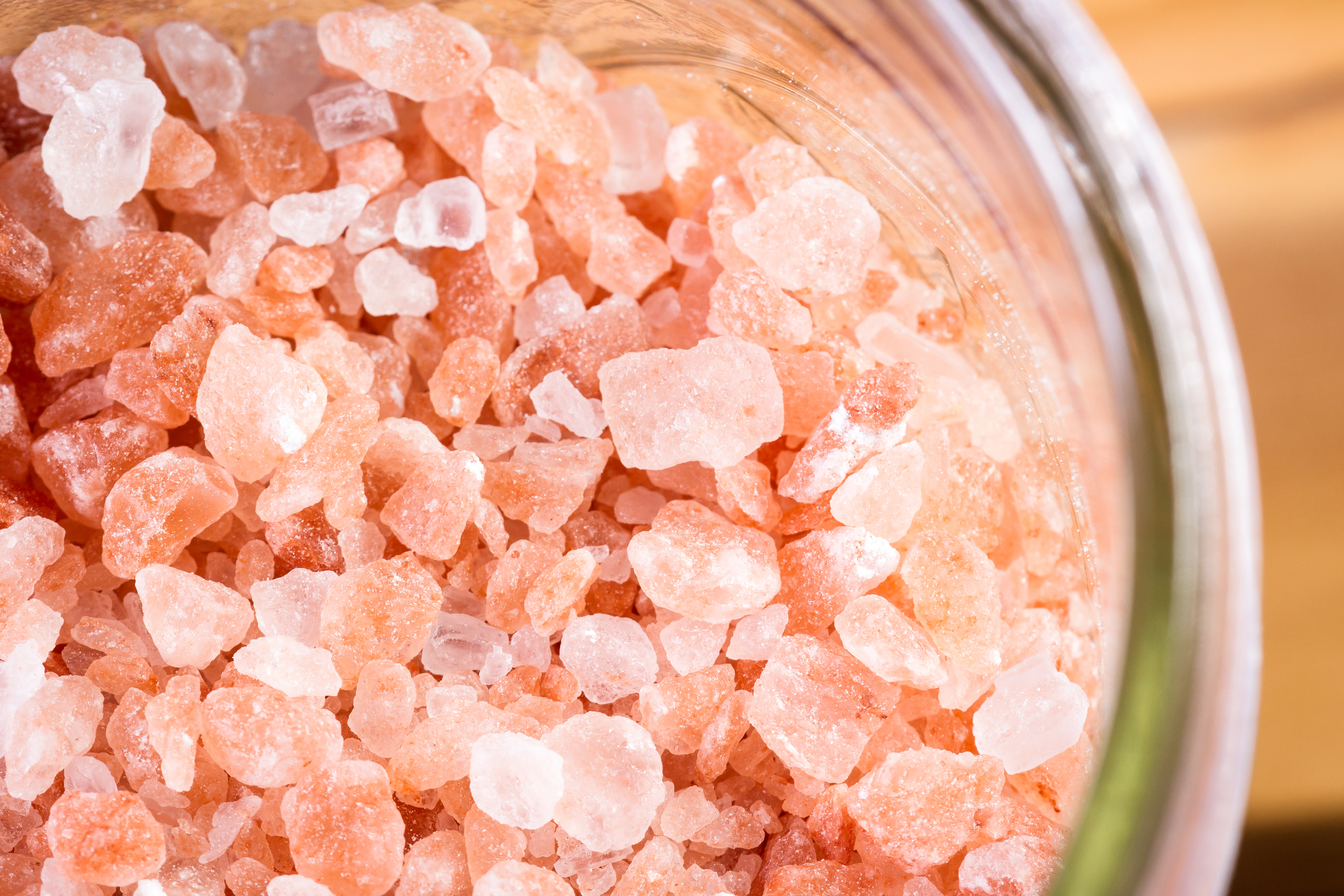 Heap of Himalayan pink salt crystals for bulk Uzbekistan procurement inquiry